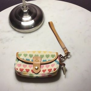 Dooney & Bourke heart wristlet